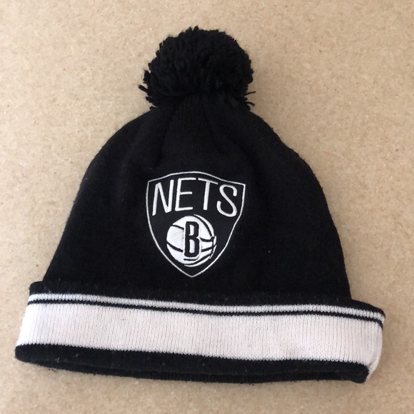 Mitchell & Ness Nets B basketball pom pom beanie hat - Picture 1 of 8